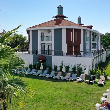 Square Adults Only Hotel 4*