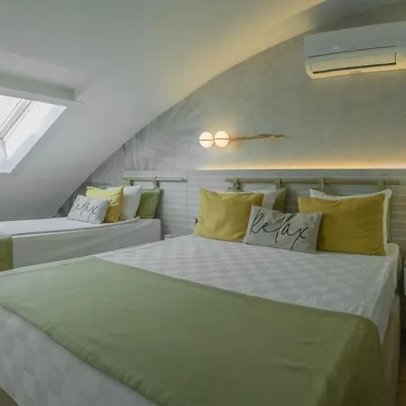 Hotel Square Adults Only 4*