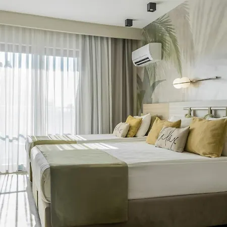 Hotel Square Adults Only