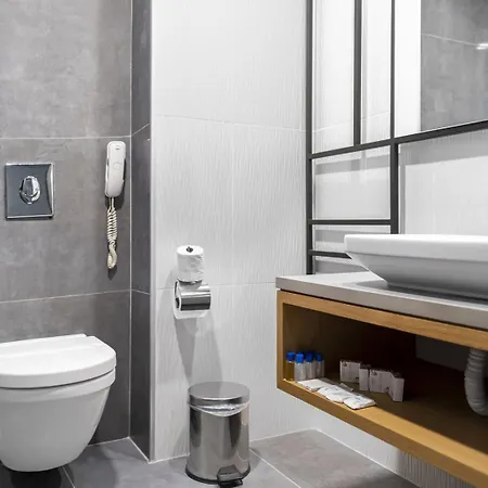 Square Adults Only Hotel 4*