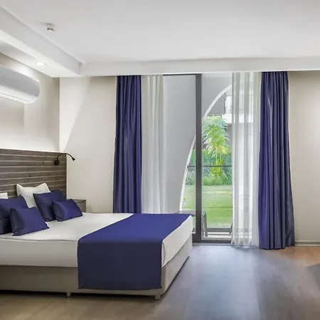 Square Adults Only Hotel
